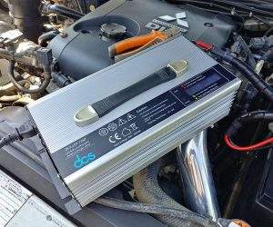 marine solar battery charger kit